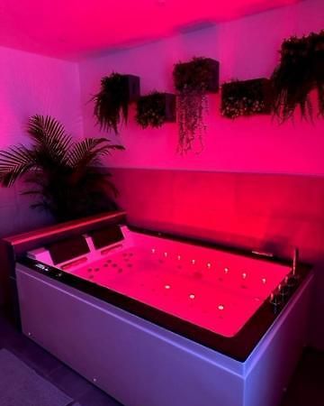Love Room Cocooning & Spa エピナル エクステリア 写真