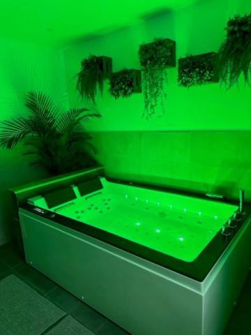 Love Room Cocooning & Spa エピナル エクステリア 写真